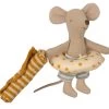 Maileg Knuffelmuis Kleine Broer In Cabin De Plage 11 Cm 1 Maileg Knuffelmuis Kleine Broer In Cabin De Plage 11 Cm -Speelgoed Kortingswinkel image 1362