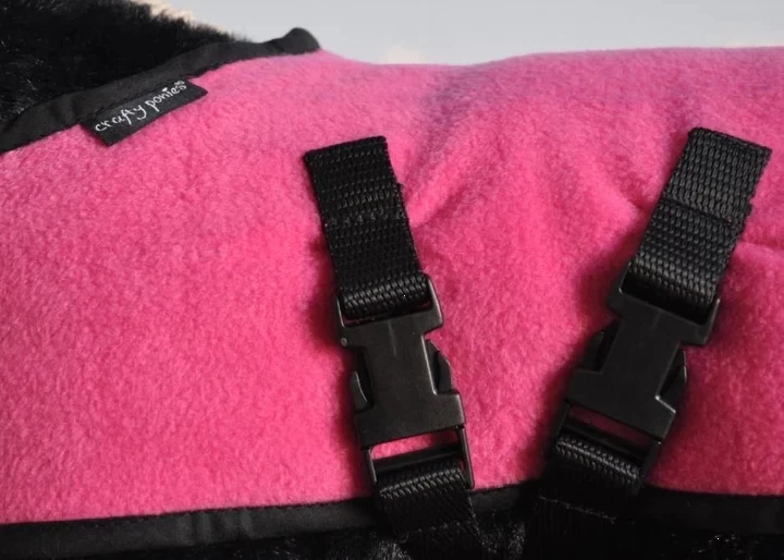 Crafty Ponies Fleecedeken Roze 4 Crafty Ponies Fleecedeken Roze - Afbeelding 2