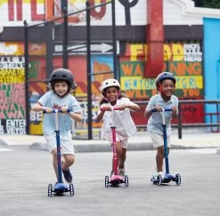 Micro Step Maxi Micro Step Deluxe Marineblauw Led 12 Micro Step Maxi Micro Step Deluxe Marineblauw Led -Speelgoed Kortingswinkel image 491