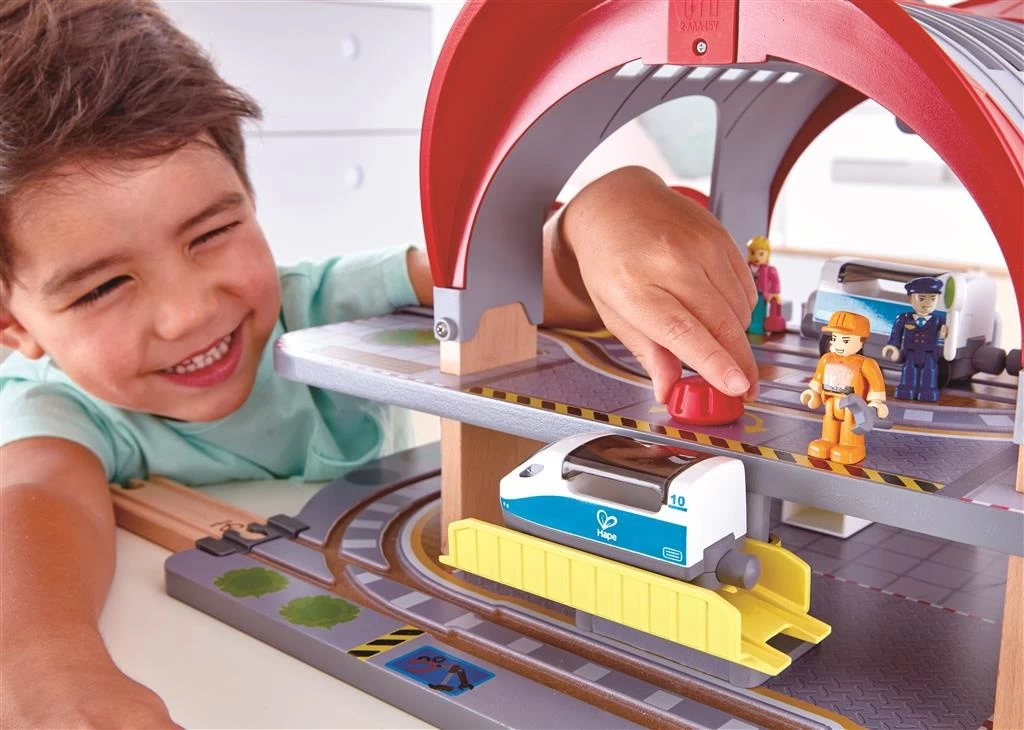 Hape Treinstation Grand City Station 9 Hape Treinstation Grand City Station - Afbeelding 7